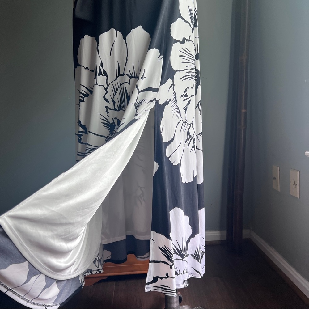 New York & Company stretch black and white floral print maxi dress size small - Picture 3 of 10